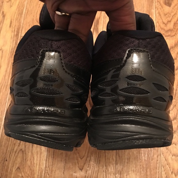 NEW BALANCE 680 v3 Men’s Athletic Sneakers Size 9 - Picture 5 of 8